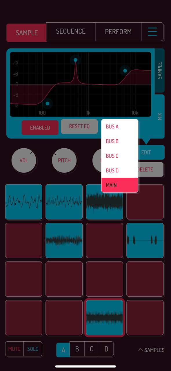 Output dropdown — Phone 화면